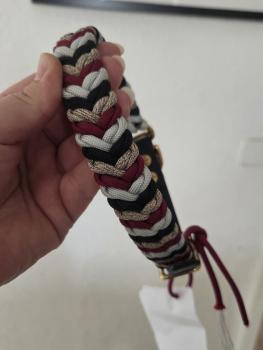 Halsband Cleo 35cm-40cm Schwarz/rot